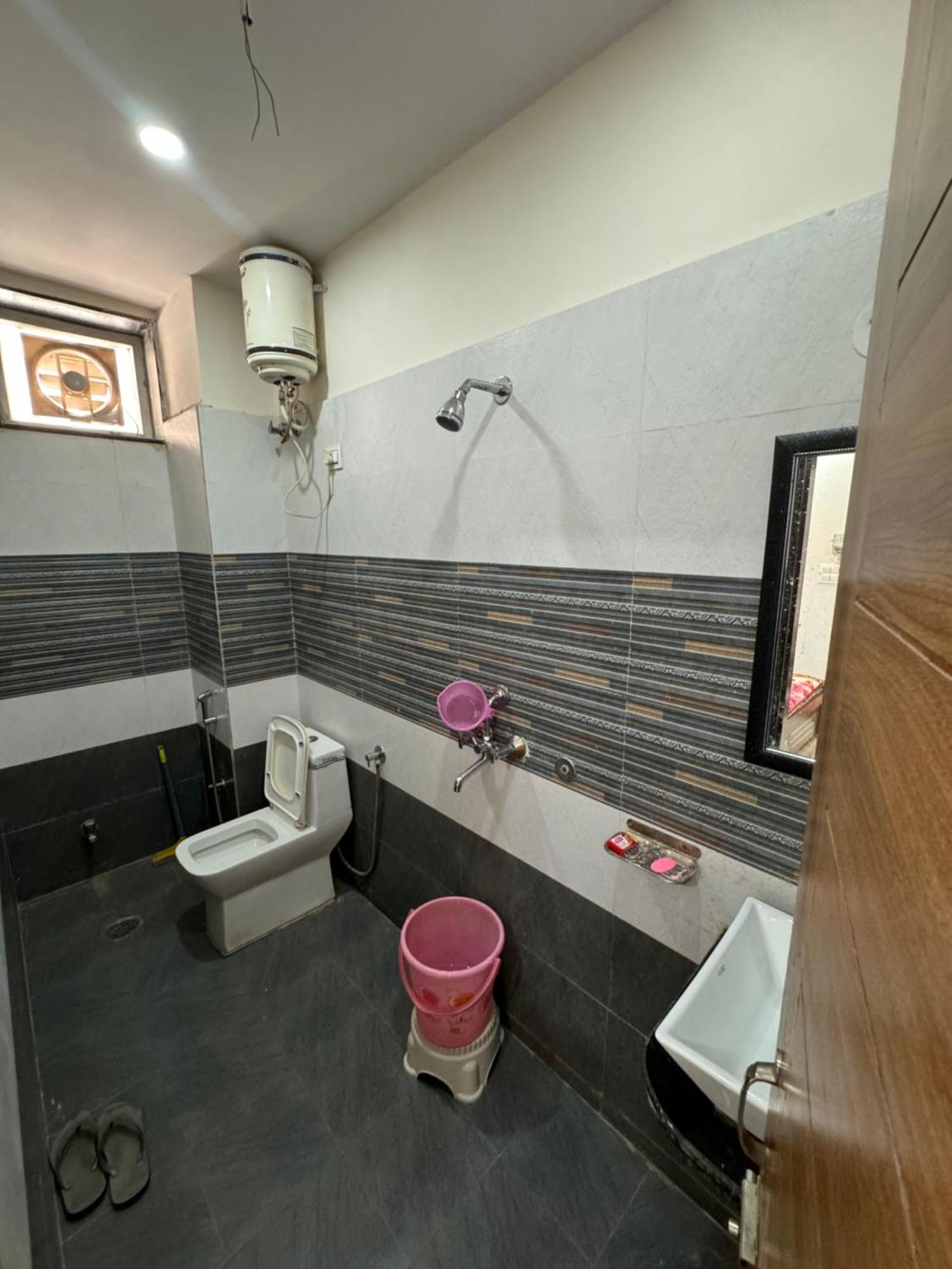 Narayanam Royal Guest house *