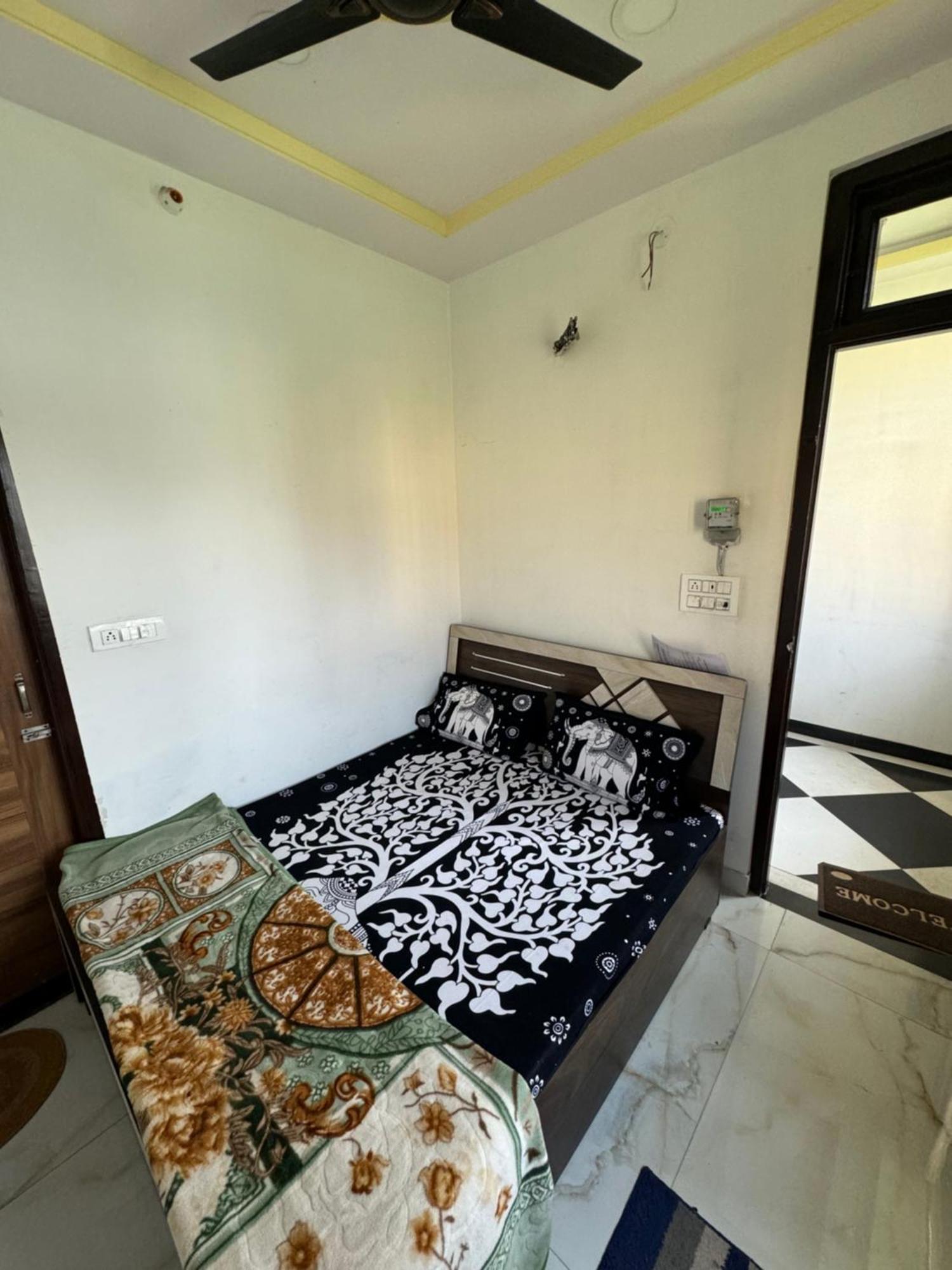 Guest house Narayanam Royal